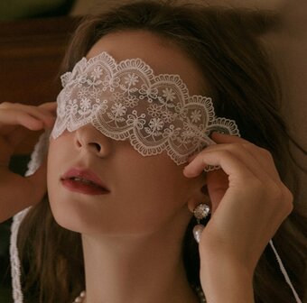 white lace blindfold