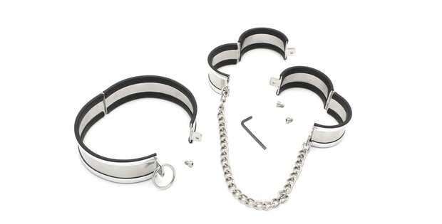 Steel Collar & Cuffs Large