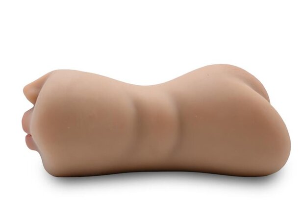 sela vagina and mouth